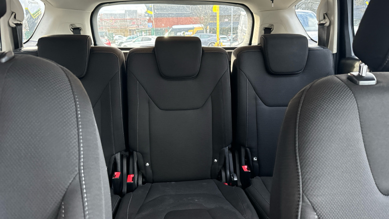 Ford S-MAX 2.0 TDCi 150 Titanium 5dr Diesel Estate